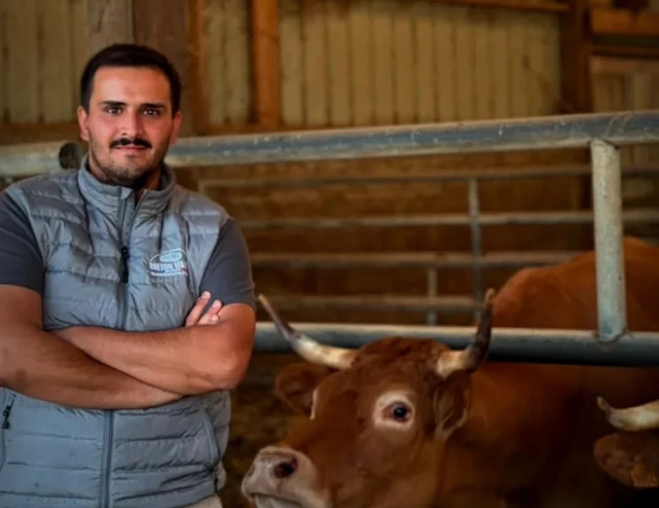 2023, création de Breton Viande : Alexis dans l'étable