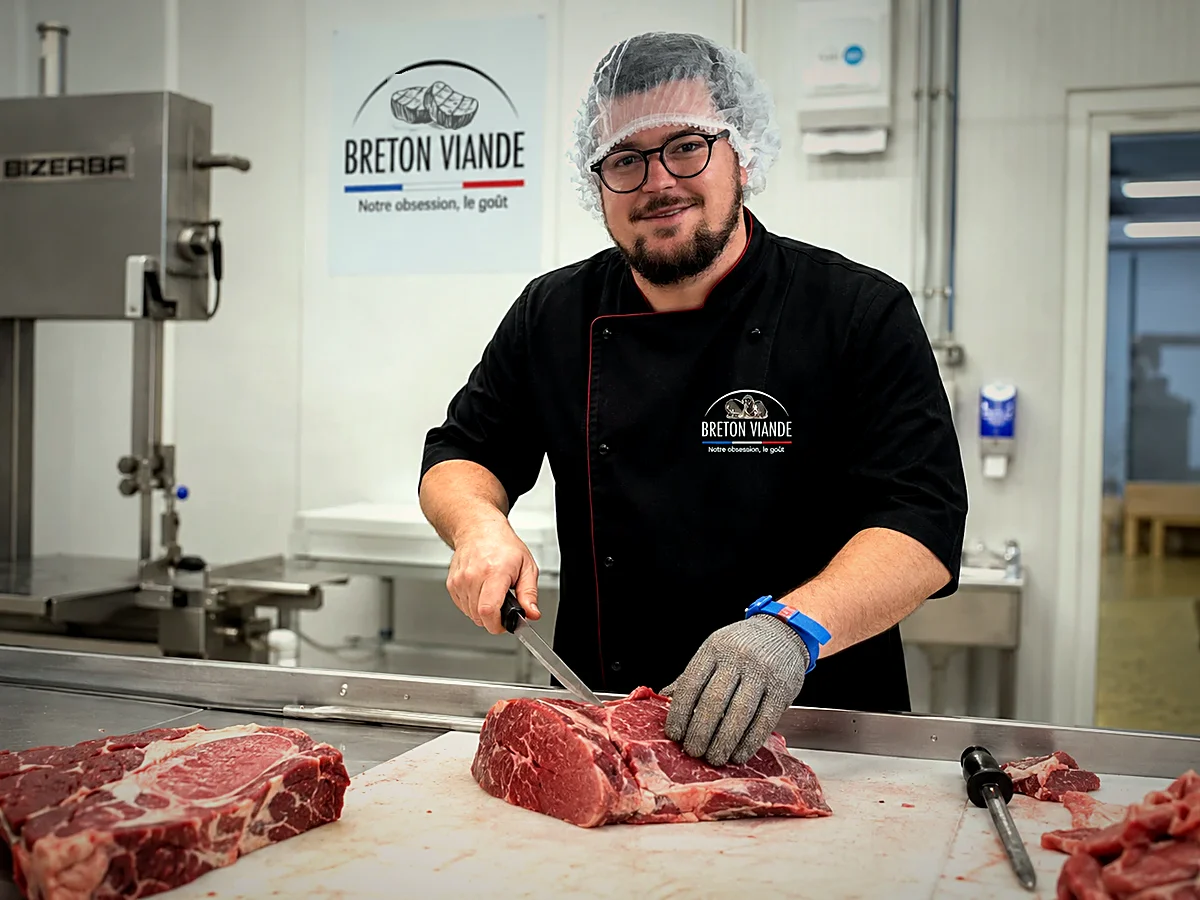 Boucher Breton Viande au laboratoire de La Suze-sur-Sarthe